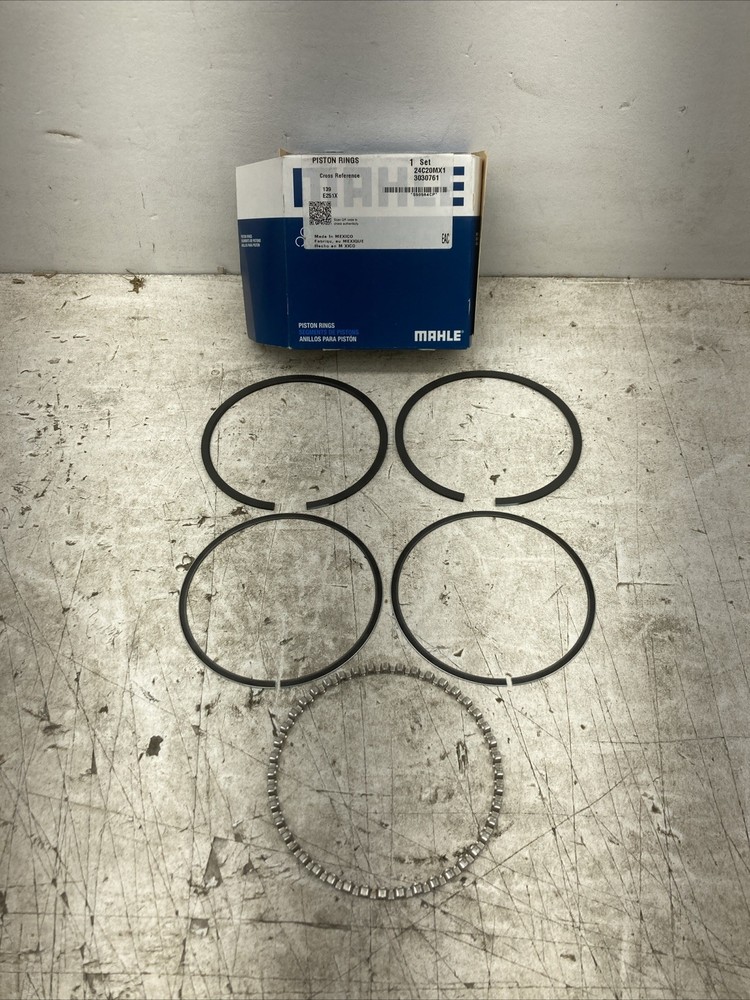 Mahle Engine Piston Ring Set S50564CP (New Old Stock)