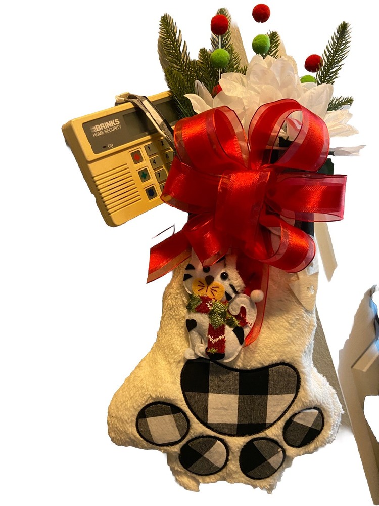 Festive Pet Paw Christmas Ornament for Holiday Decor