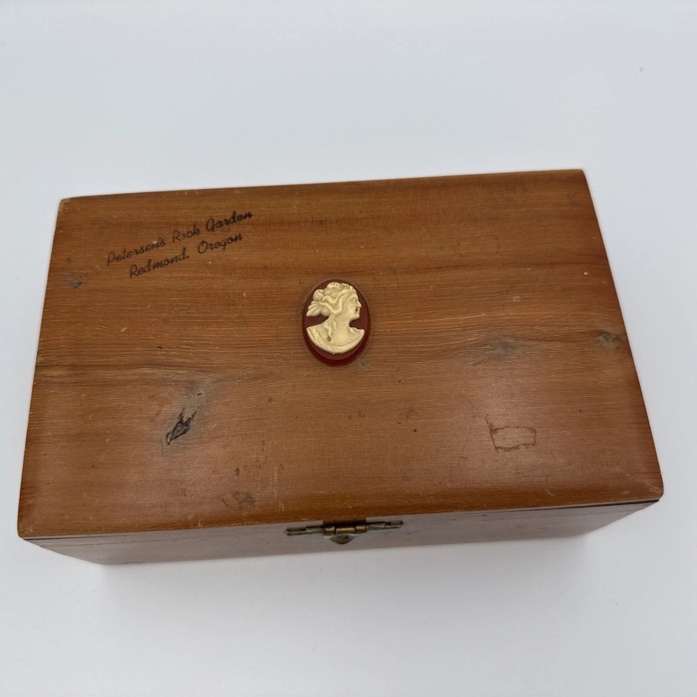 Rare Vintage Wood Cedar Jewelry - Trinket Box Redmond, Oregon 276
