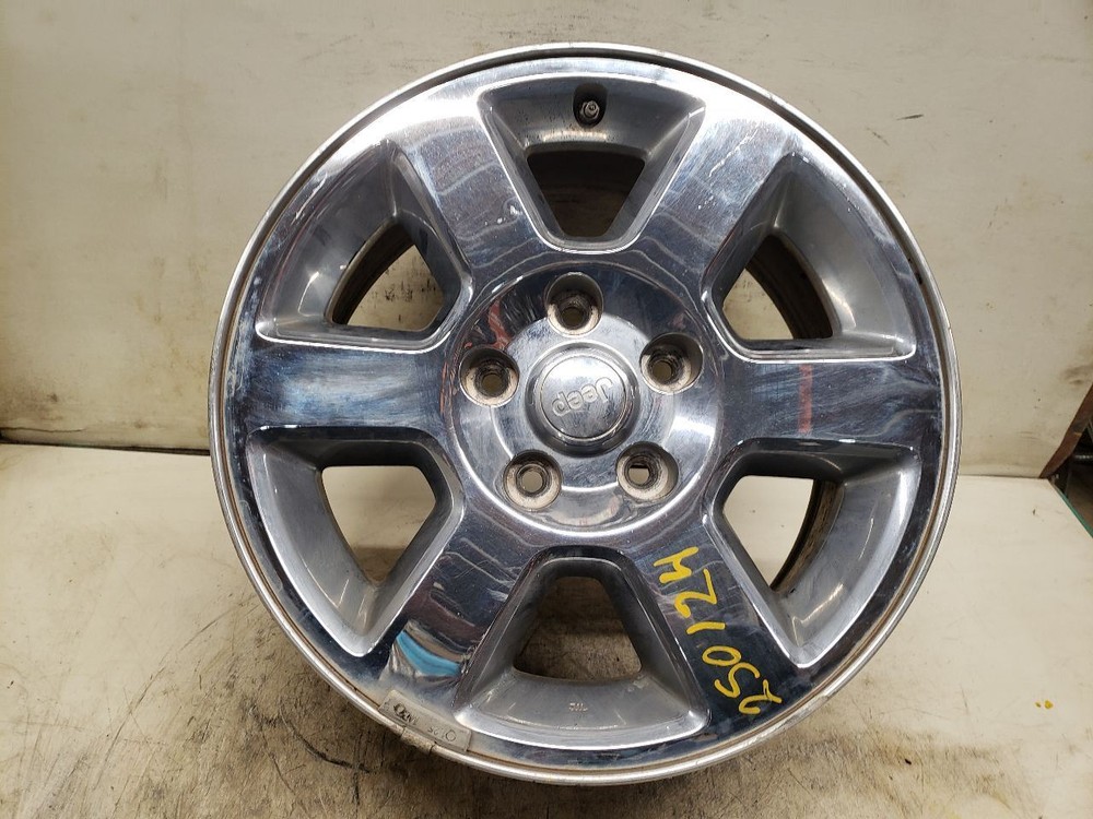 Wheel 17x7-1/2 Aluminum 6 Spoke Chrome Clad Fits 06-08 COMMANDER 1149851