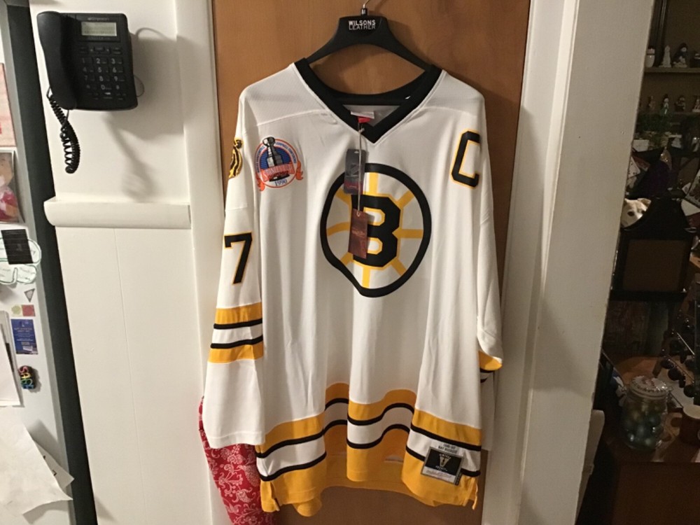 MITCHELL & NESS Boston Bruins M Ray Bourque Blue Line Jersey White $200 Retail Value