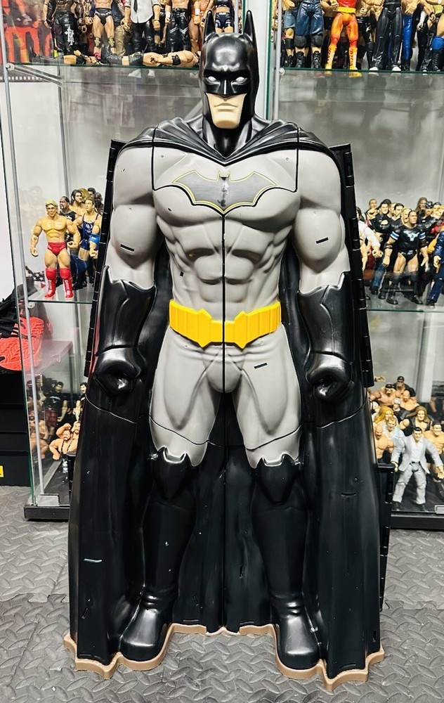DC Comics Bat-Tech Batcave 2 in 1 Batman 33