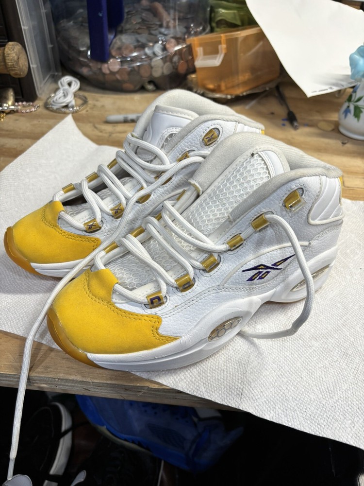 Reebok Question Mid Yellow Toe (GS) Size 4Y Lakers