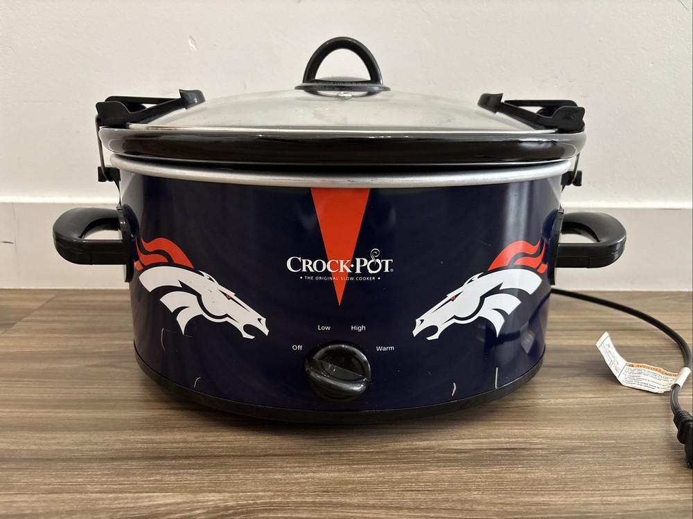 NFL Denver Broncos 6qt Crockpot Slow Cooker with Locking Lid for Tailgating and Super Bowl Parties