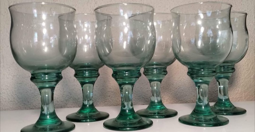 LIBBEY CLARION SPANISH GREEN GLASS GOBLET 6 7/8