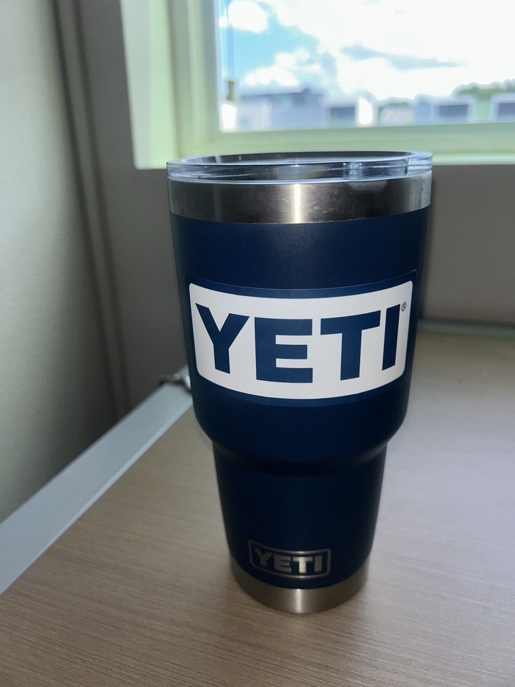 YETI Rambler 30 oz. Blue Navy Cup with Lid