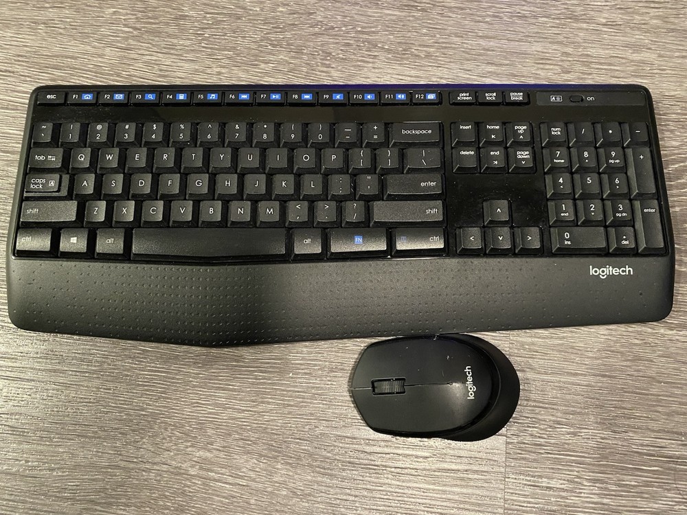 Logitech MK345 Wireless Keyboard Combo with Palm Rest for Comfortable Typing