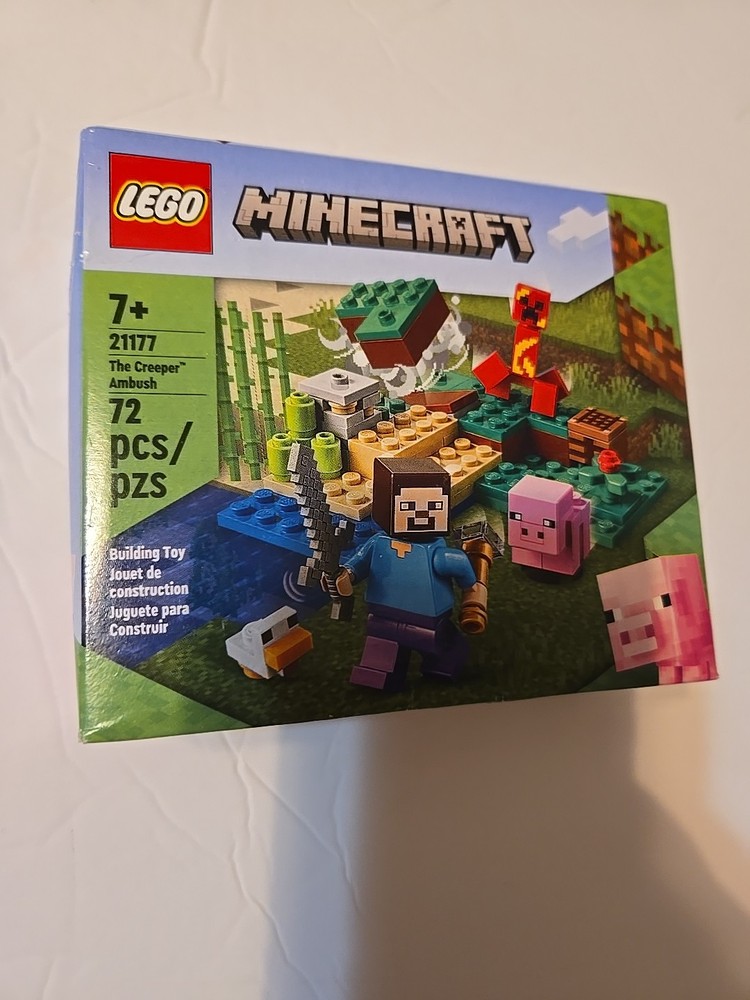 LEGO Minecraft Creeper Ambush Set 21177 with Steve and Alex Minifigures