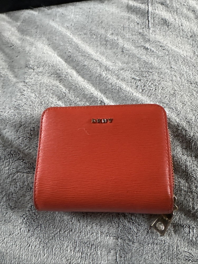 DKNY Women's Leather Wallet