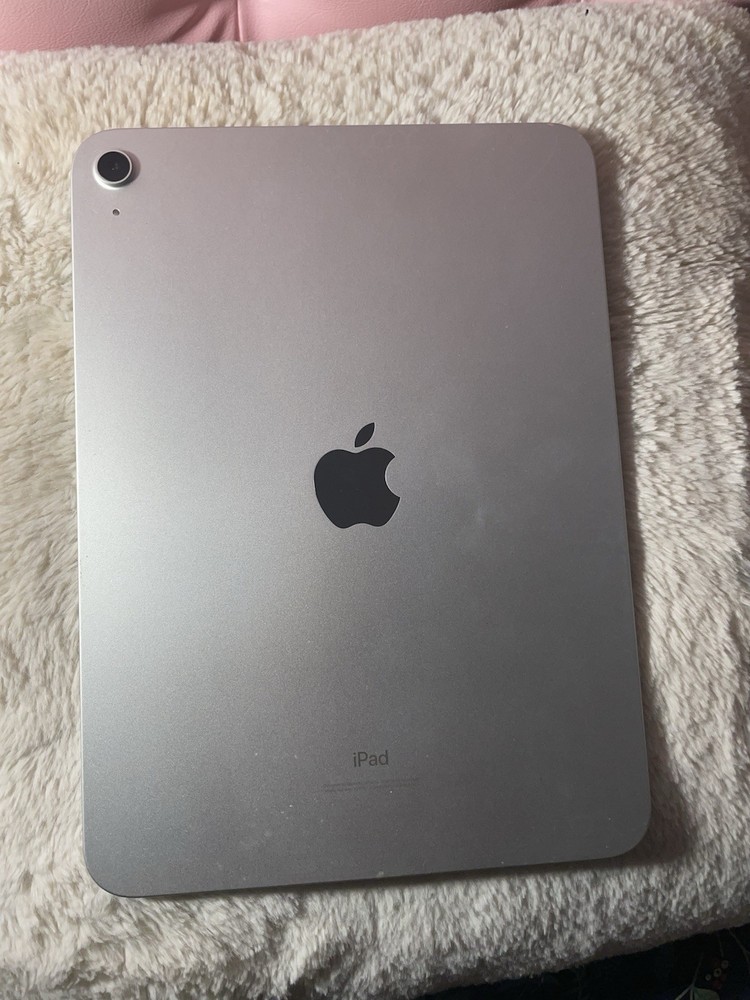 Apple iPad A2602 (10th Generation) 64GB Wi-Fi Silver
