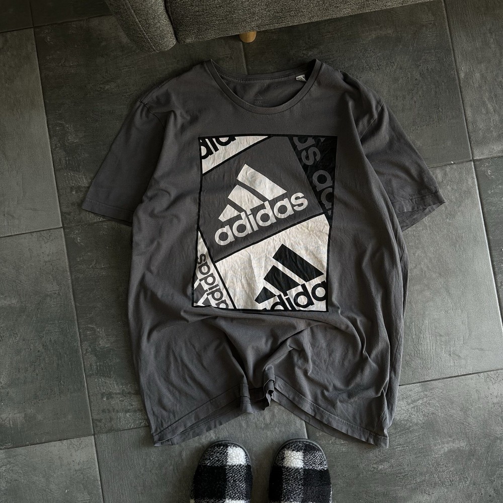 Vintage Adidas  T-shirts Logo 00s Y2K USA Style Band Tee Used