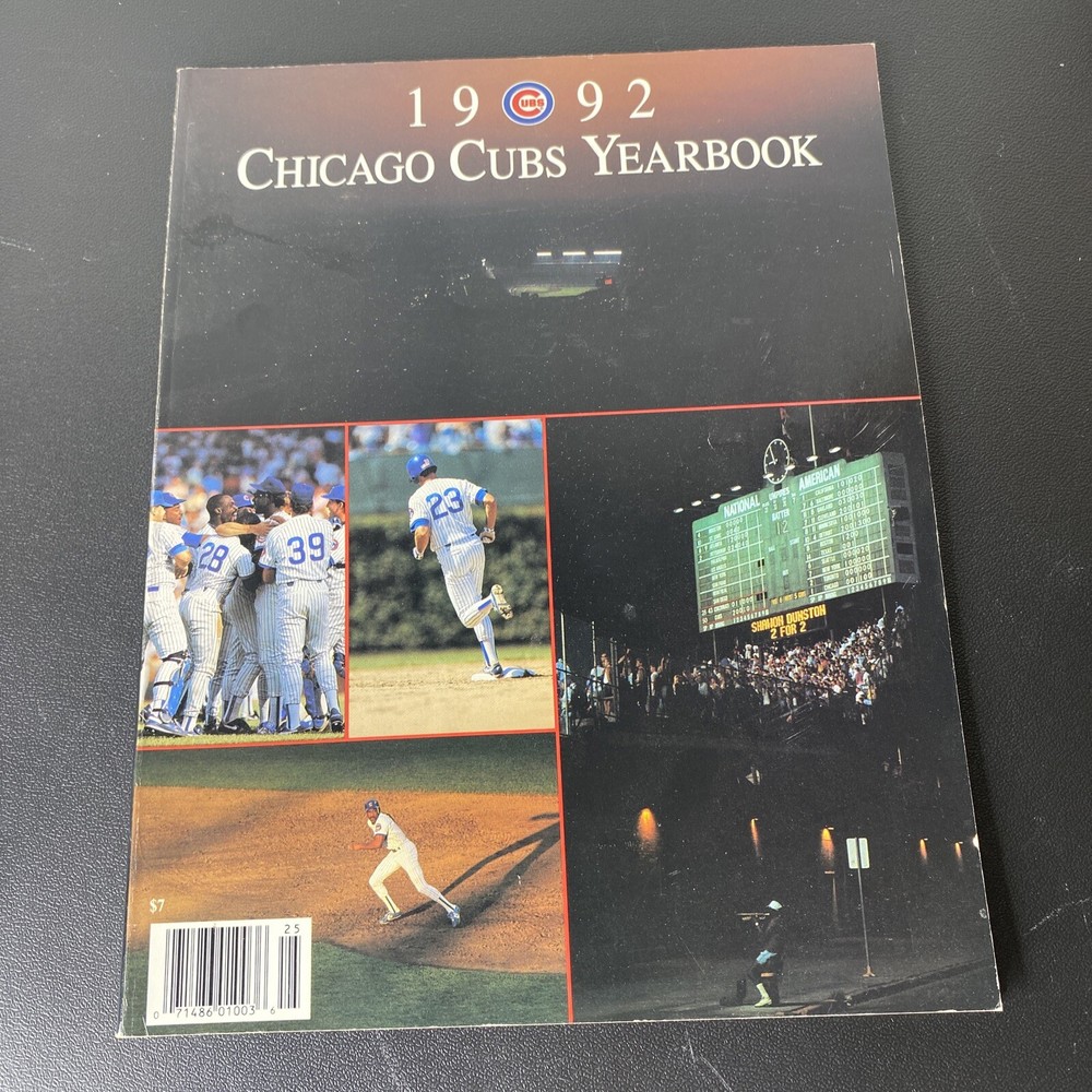 1992 CHICAGO CUBS Yearbook RYNE SANDBERG Wrigley Field ANDRE DAWSON Greg MADDUX