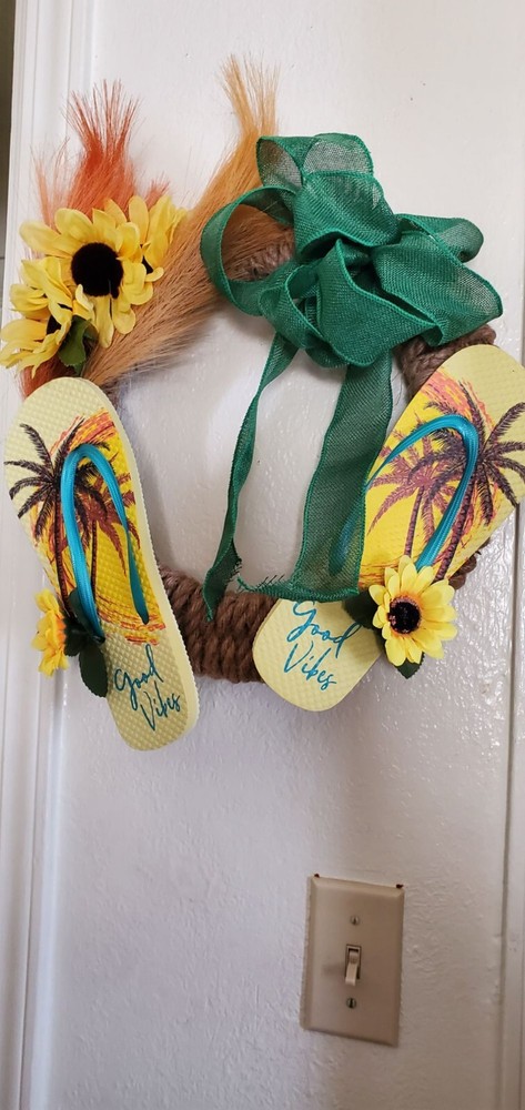 Flop Flip Decorator Wreath for Stylish Home Accents