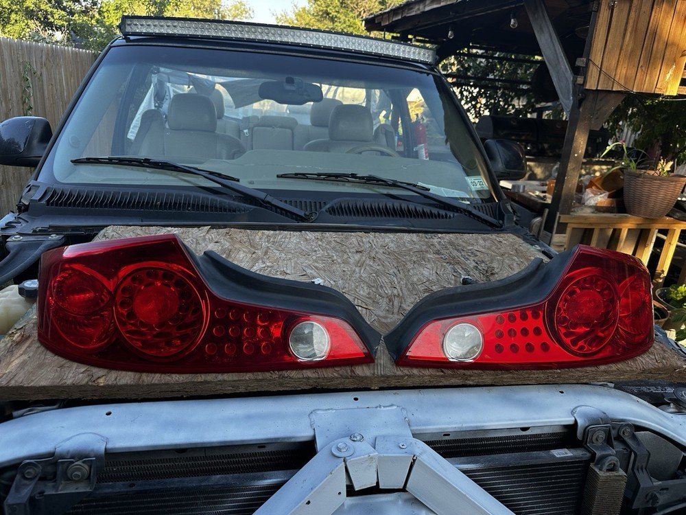 2003-2005 Infiniti G35 Coupe Tail Lights OEM