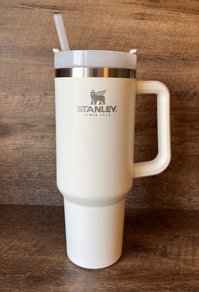 STANLEY Adventure Quencher Travel Tumbler Cup 40 Oz Cream White Very Good Used