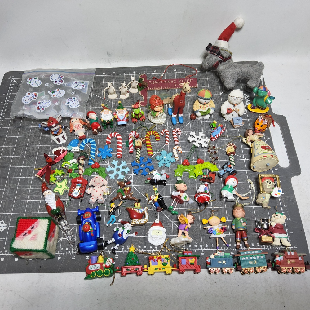 60 vintage christmas resin ornaments lot plastic hanging holidays 90s-00s decor