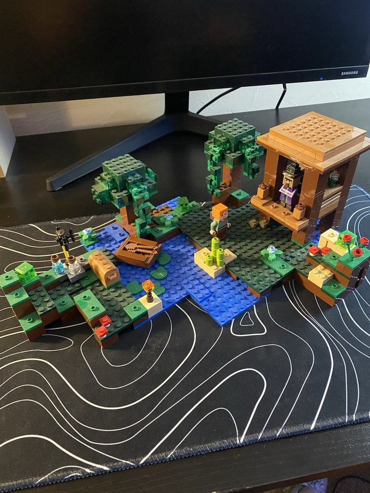 LEGO Minecraft The Witch Hut 21133 97% Complete Missing a Few Pieces