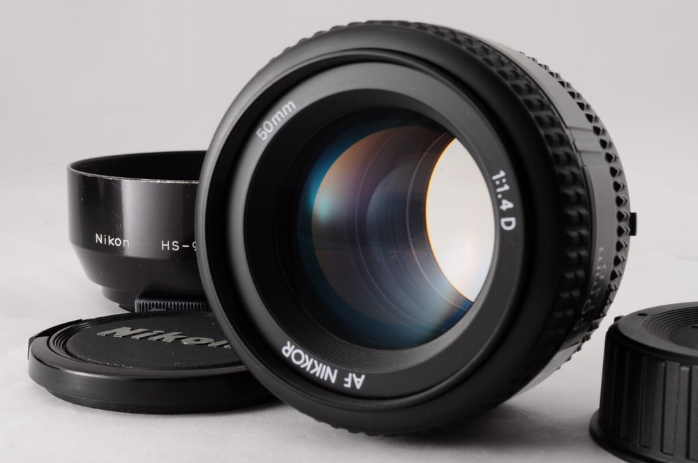 MINT Nikon AF NIKKOR 50mm f/1.4 D Prime Lens with Hood Japan