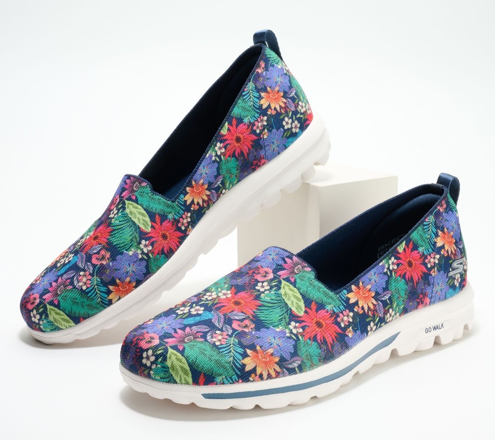 Skechers Womens GOwalk Slip-On Sneakers Size 7 Washable Multi-Color A565761