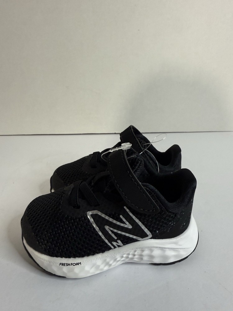 New Balance black and white toddler 3 extra wide New with tags