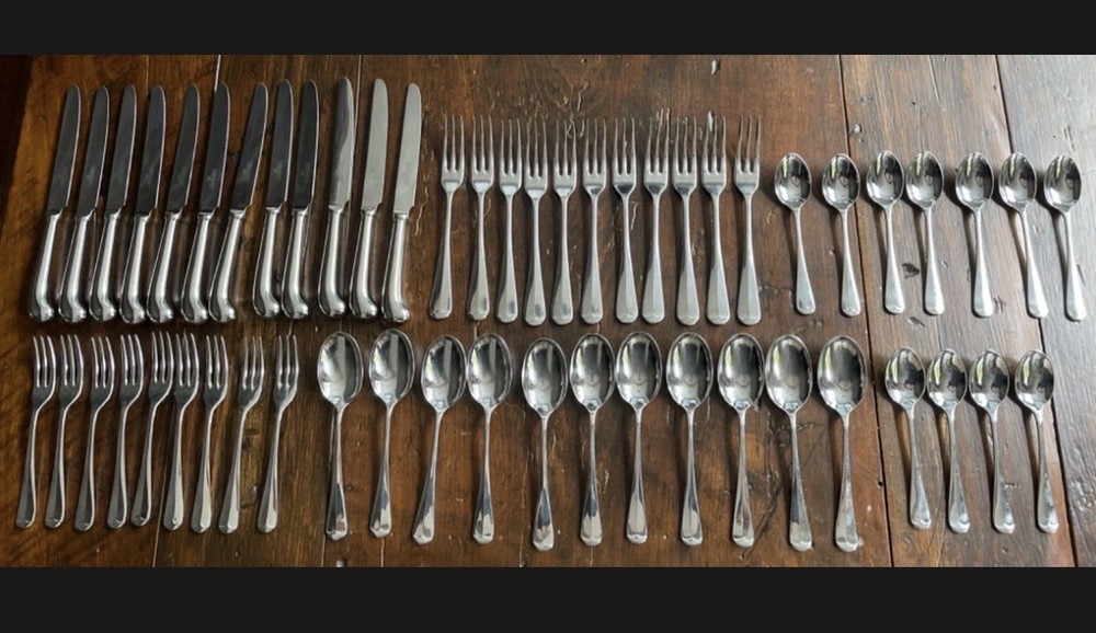 Lot of 54 Pieces Vintage ROBERTS & BELK Silverplate Flatware QUEEN ANNE Pattern