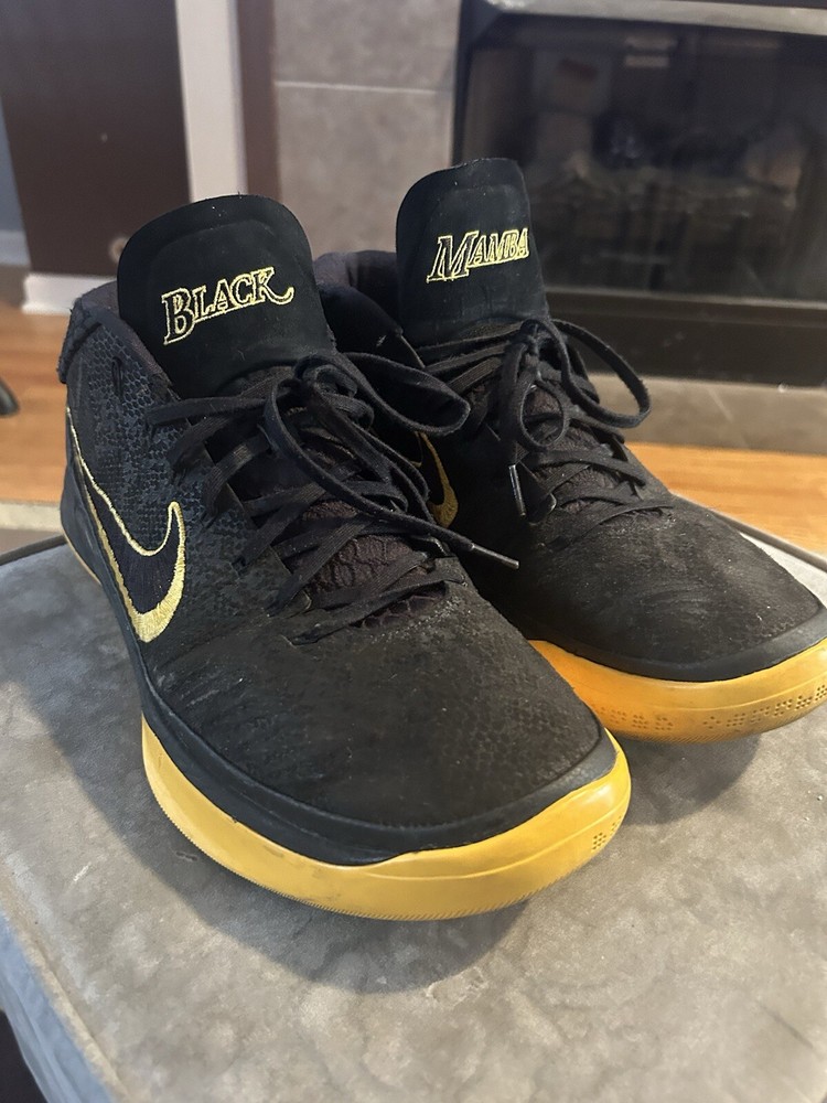 Kobe Black Mamba BHM
