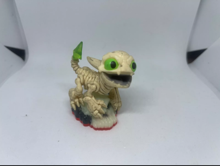 Skylanders Trap Team - FUNNY BONE - UNDEAD ELEMENT