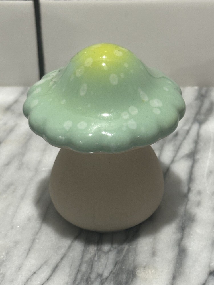 Mushroom Ceramic Concrete Plant Pot Statue for Indoor and Outdoor Glazed Decor  