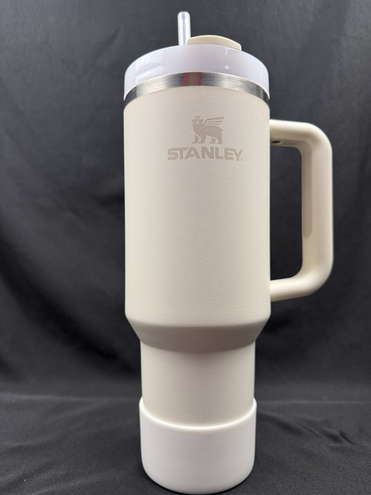 Stanley The Quencher H2.0 Flowstate Soft Matte Tumbler 30OZ Powder White Cap