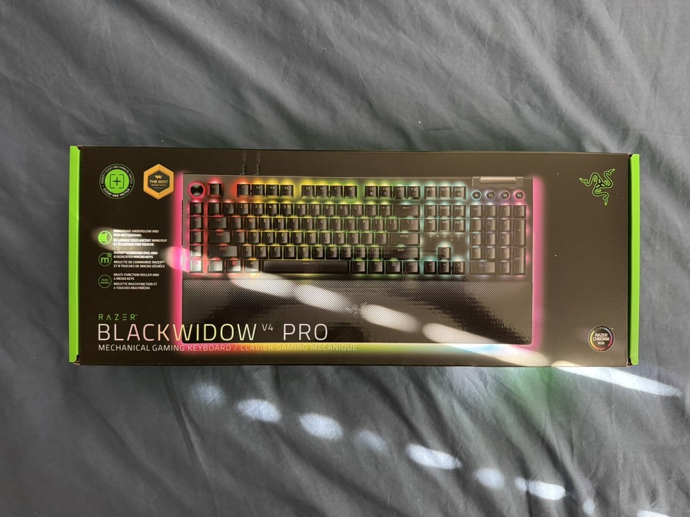 Razer BlackWidow V4 Pro Mechanical Gaming Keyboard - US English, Green Switches