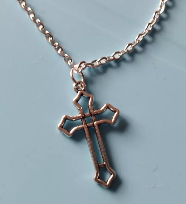 Silver Tone Cross On A silver Plated  Necklace Approx 18 Inches