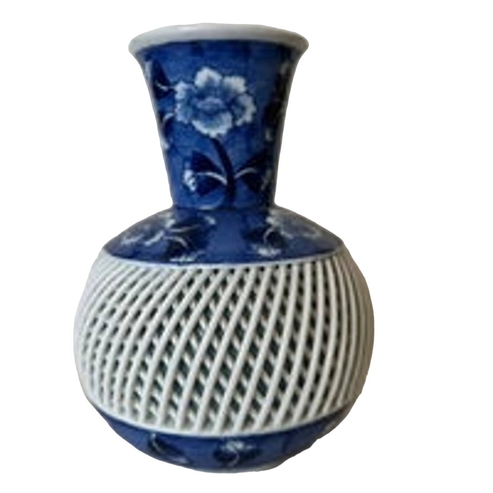 Chinese Porcelain Signed basket weave vase Excellent Perfect Mint Blue White