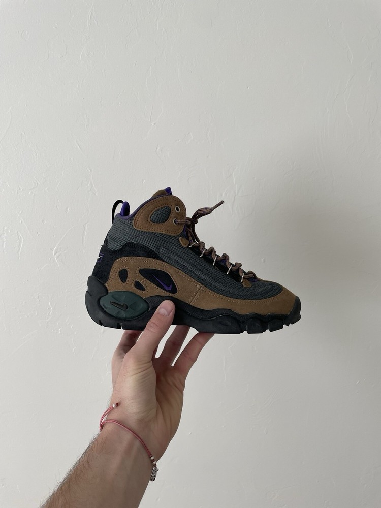 Nike ACG Vintage Hiking Boots for Women and Men US 8.5 Outdoor Shoes