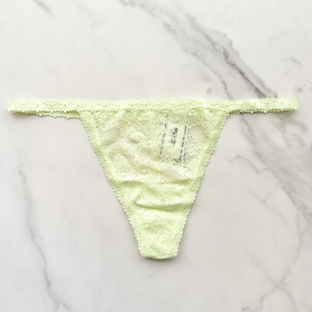 PINK Victoria's Secret Wink Floral Lace V-String Panty Lime Cream SZ M/XL
