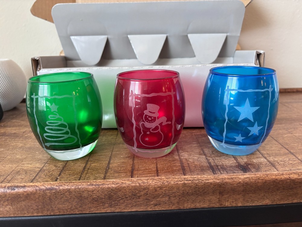 Support homeless vets - Retired Partylite etched tealight trio