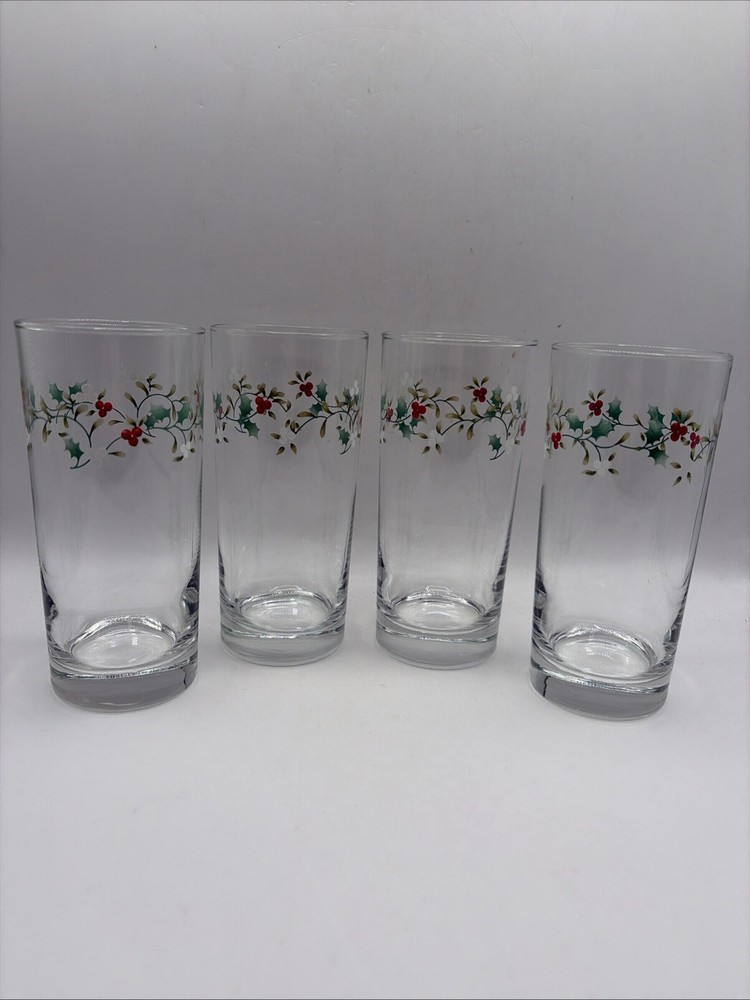 NOS 4 Pfaltzgaff  Winterberry 6.25