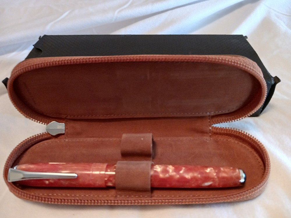 LevengerTrue Writer  Fountain Pen  Fine Nibwith  Leather Zipper Case