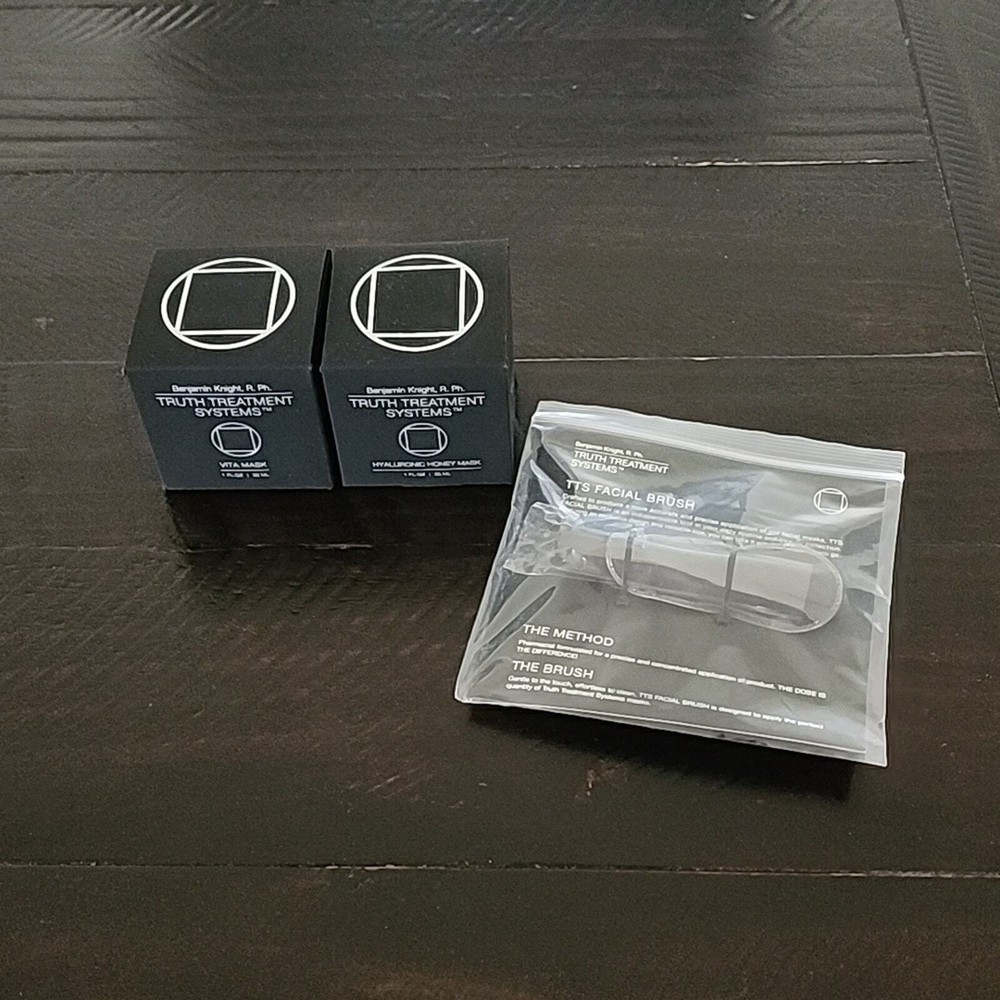 TRUTH TREATMENT SYSTEMS Vita Mask Hyaluronic Honey Mask TTS Facial Brush Bundle