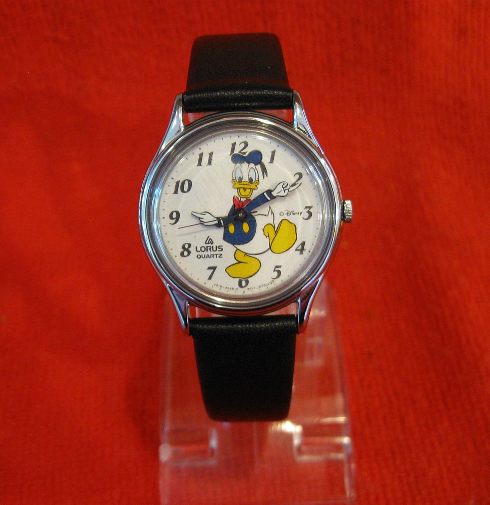 Vintage Disney Donald Duck Lorus Watch Working with New Battery and Band  