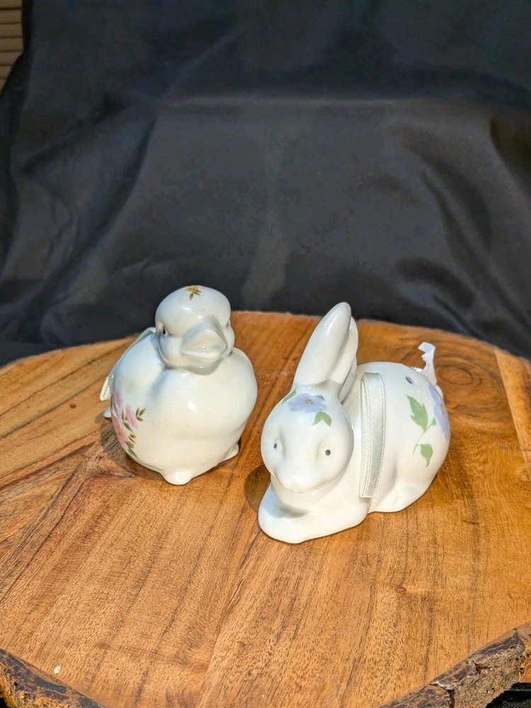 Set of 2 Pink Floral Pomanders Potpourri  VTG Bunny Rabbit & Bird Made In Japan