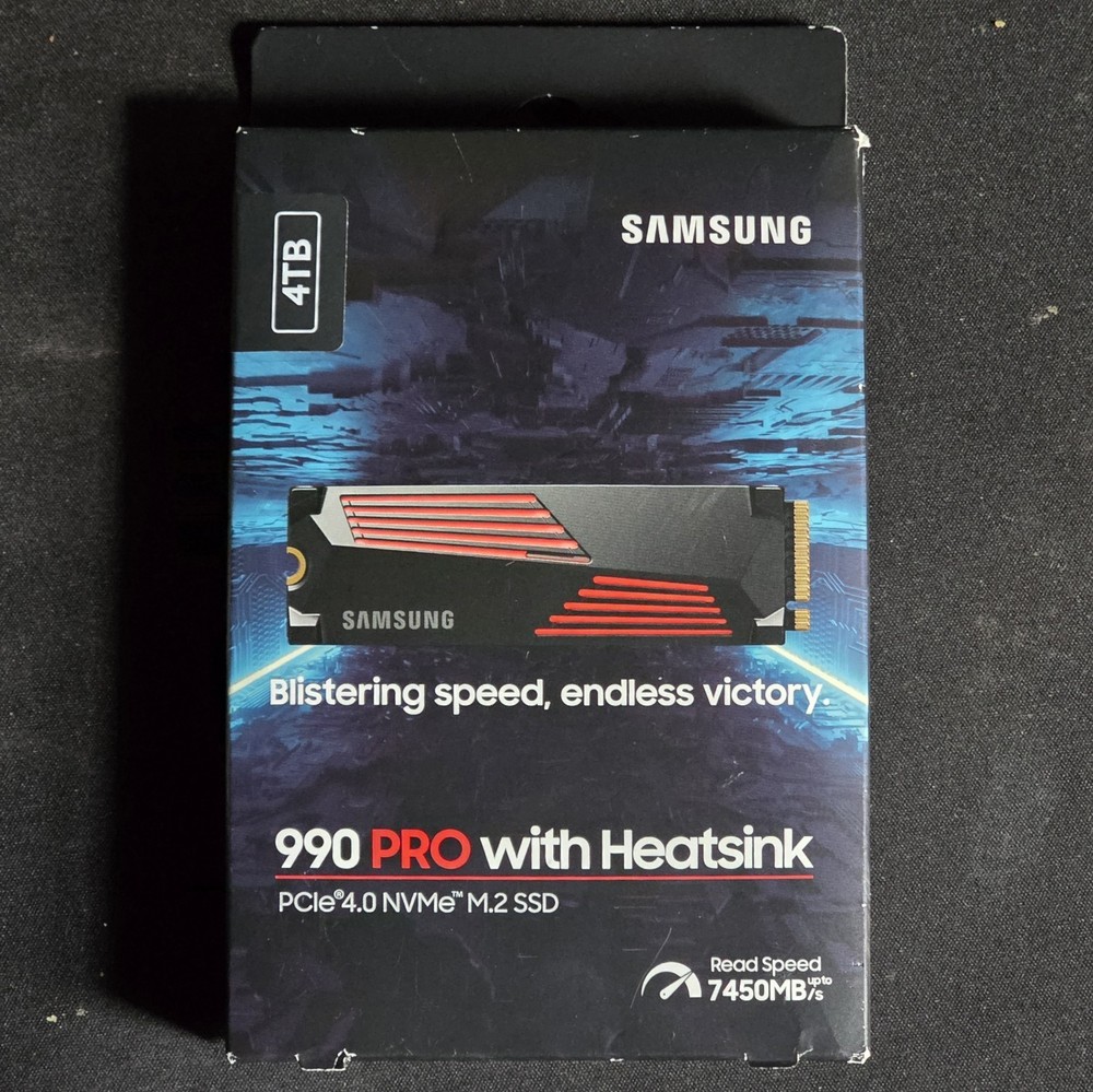 SAMSUNG 990 PRO w/Heatsink SSD 4TB, PCIe Gen4 M.2 2280 Internal SSD