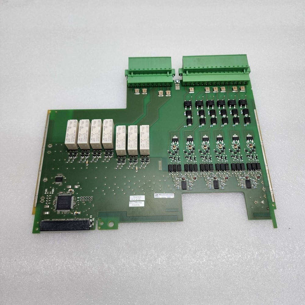 SIEMENS C53040-A52-C610-2 7SJ82 CARD C53207-A601-B610-1