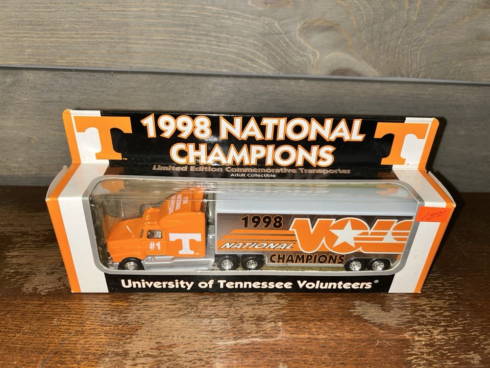 Diecast Tennessee Volunteers 1998 Tractor Trailer by White Rose Collectibles