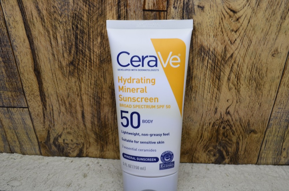 CeraVe SPF 50 Hydrating Mineral Sunscreen for Body 5 oz Lightweight Non-greasy Formula