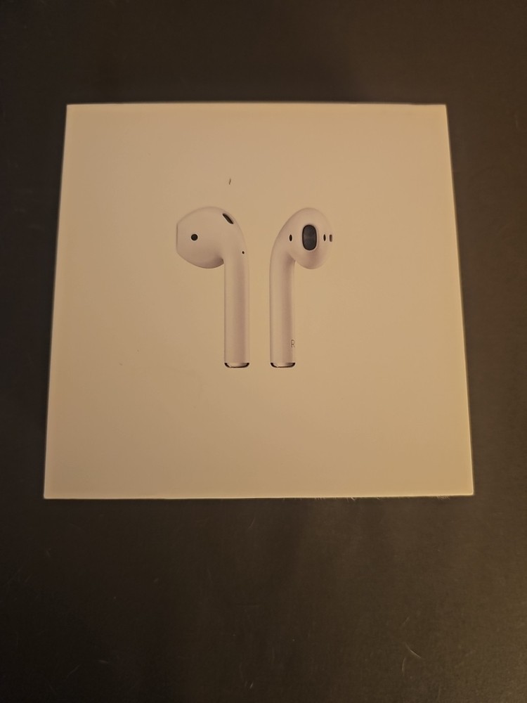 Apple Airpods 2nd Generation W/Charging Case  IOB