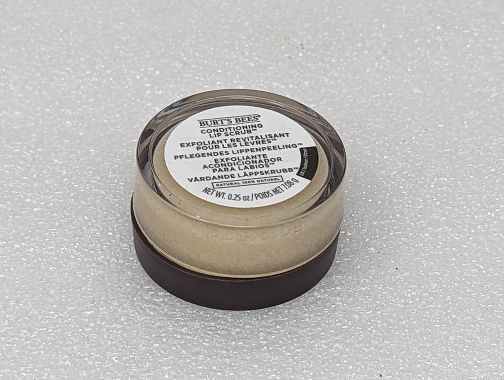 4 Burt's Bees 100 Natural Conditioning Lip Scrub With Honey Crystals W6