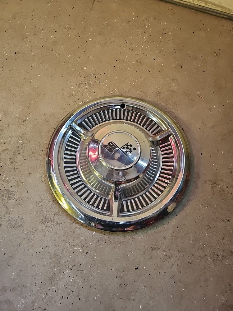 Vintage  CHEVROLET CHEVY  HUBCAP WHEEL COVER CENTER CAP 1953 ?