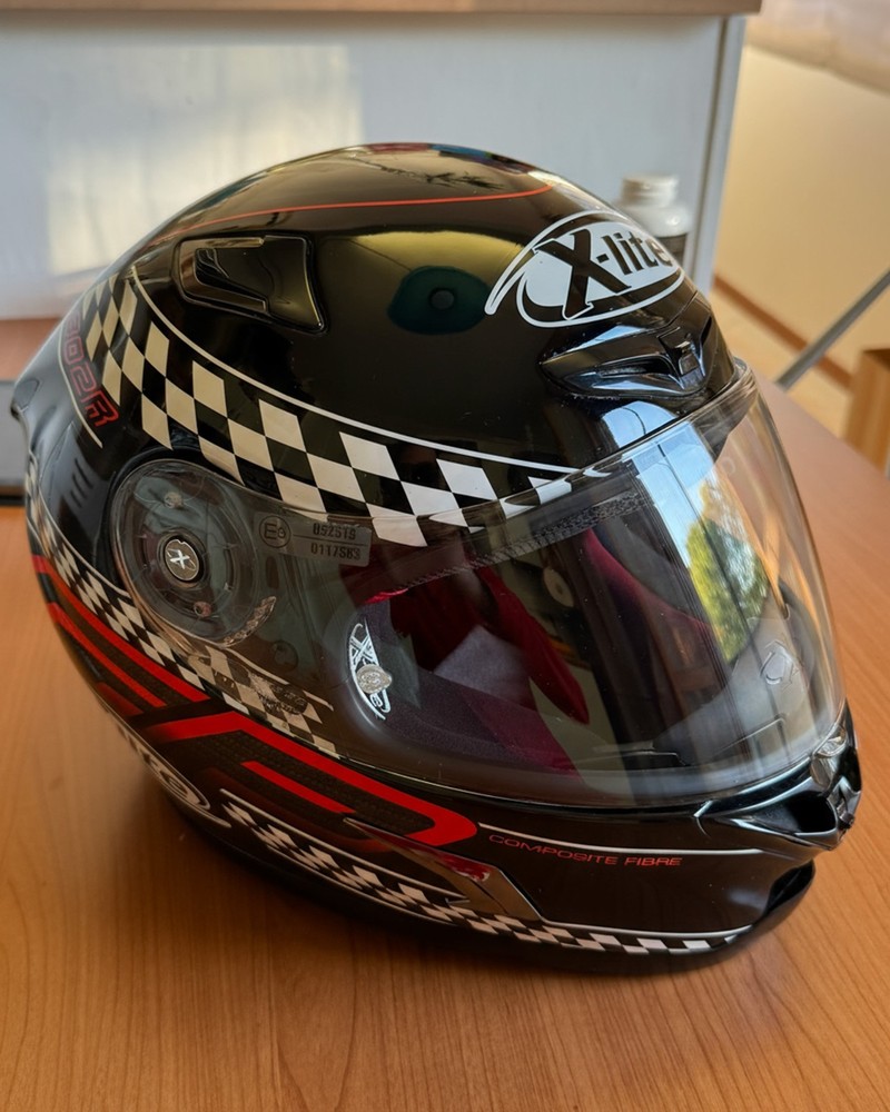 X-Lite X-802R Full Face Motorcycle Helmet Black Red Checkered Composite Fibre