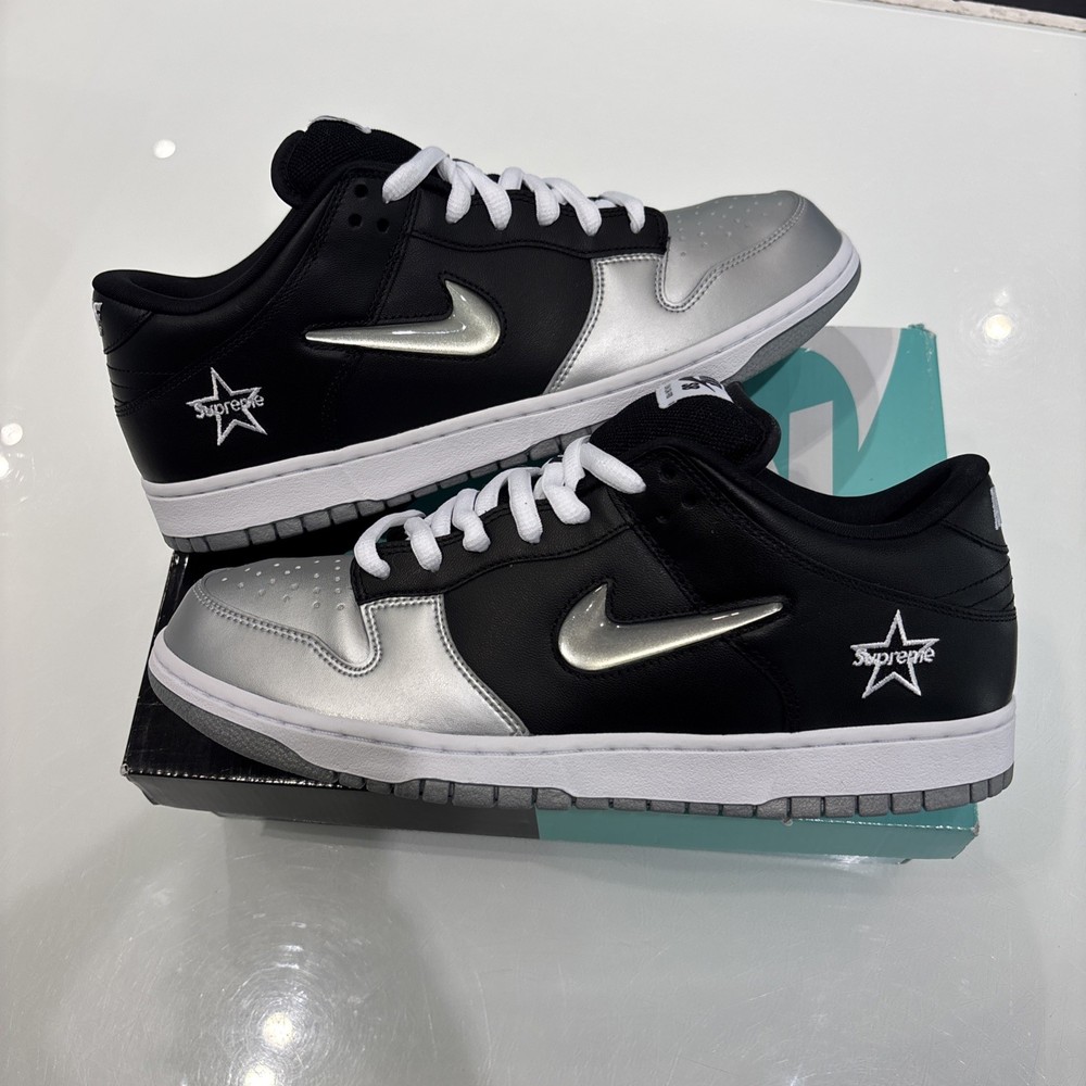 Nike SB Dunk Low Supreme Jewel Silver Size: 12 Brand New Missing Lace Ck3480-001