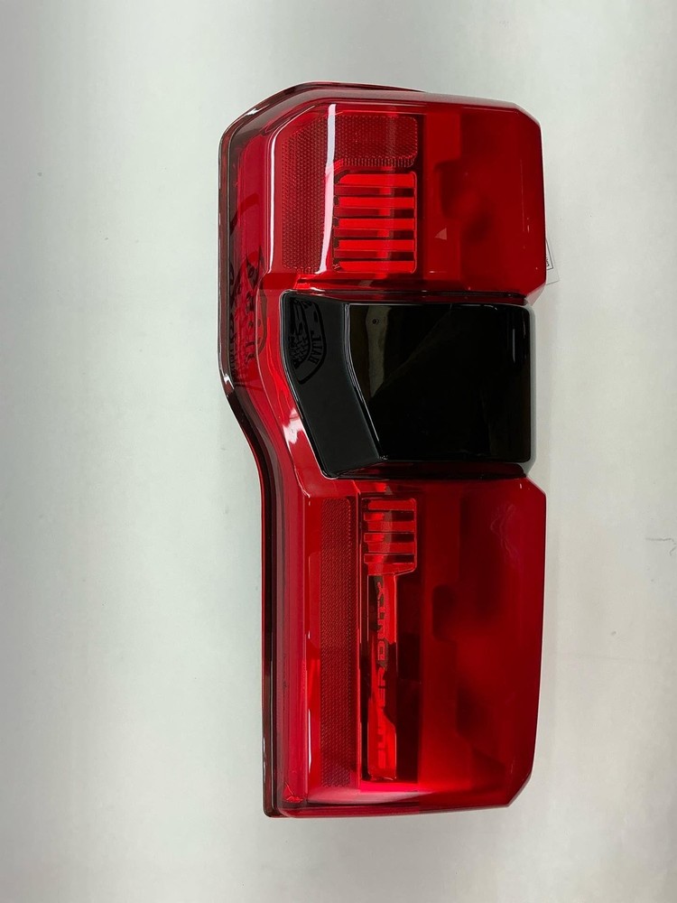 Tail Light Assembly FORD F350 SD PICKUP Left DRIVER INCANDESCENT WITH LED  2023